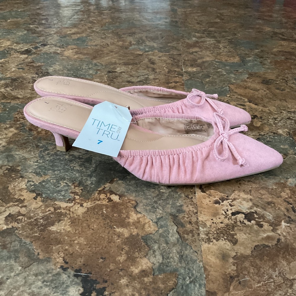 Time And Tru Kitten Heels Womens Size 7 pink Suede Slip On Heeled Shoes